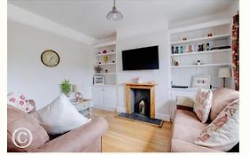 Charming 3-Bed Cottage In Swanage